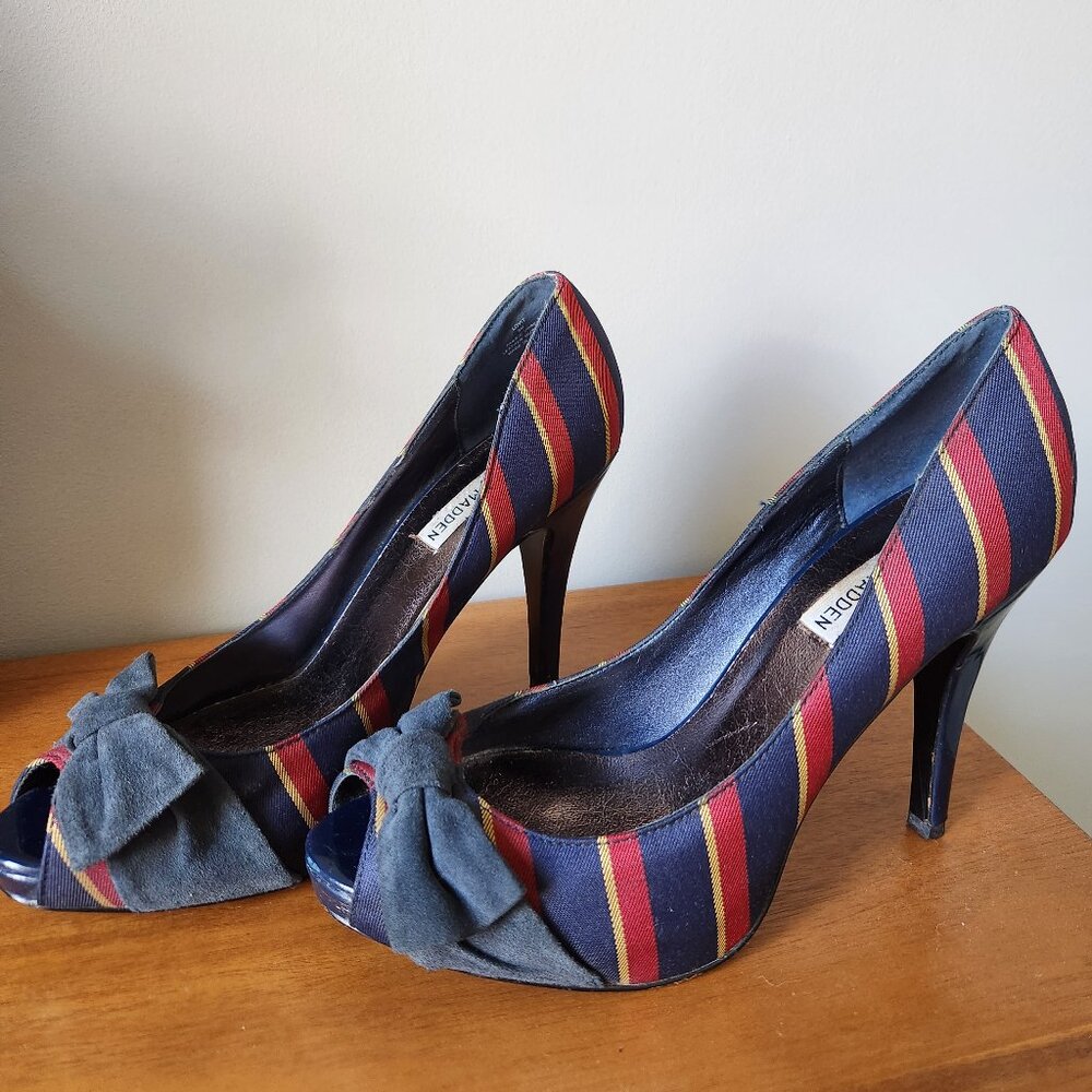 Steve Madden Vintage Y2K Peep Toe Pumps